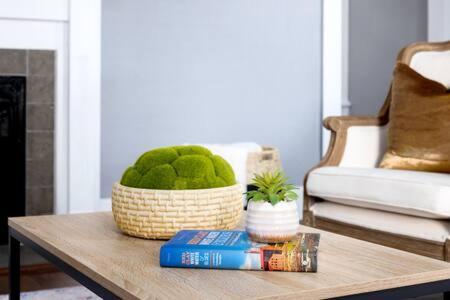 Downtown, Updated, Single Story & Wd Holiday home Columbus